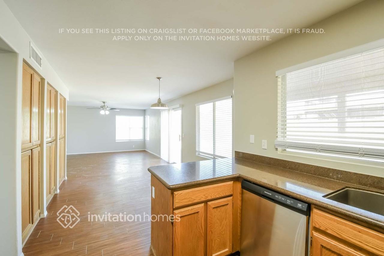 4126 W Misty Willow Ln - Photo 7 of 16