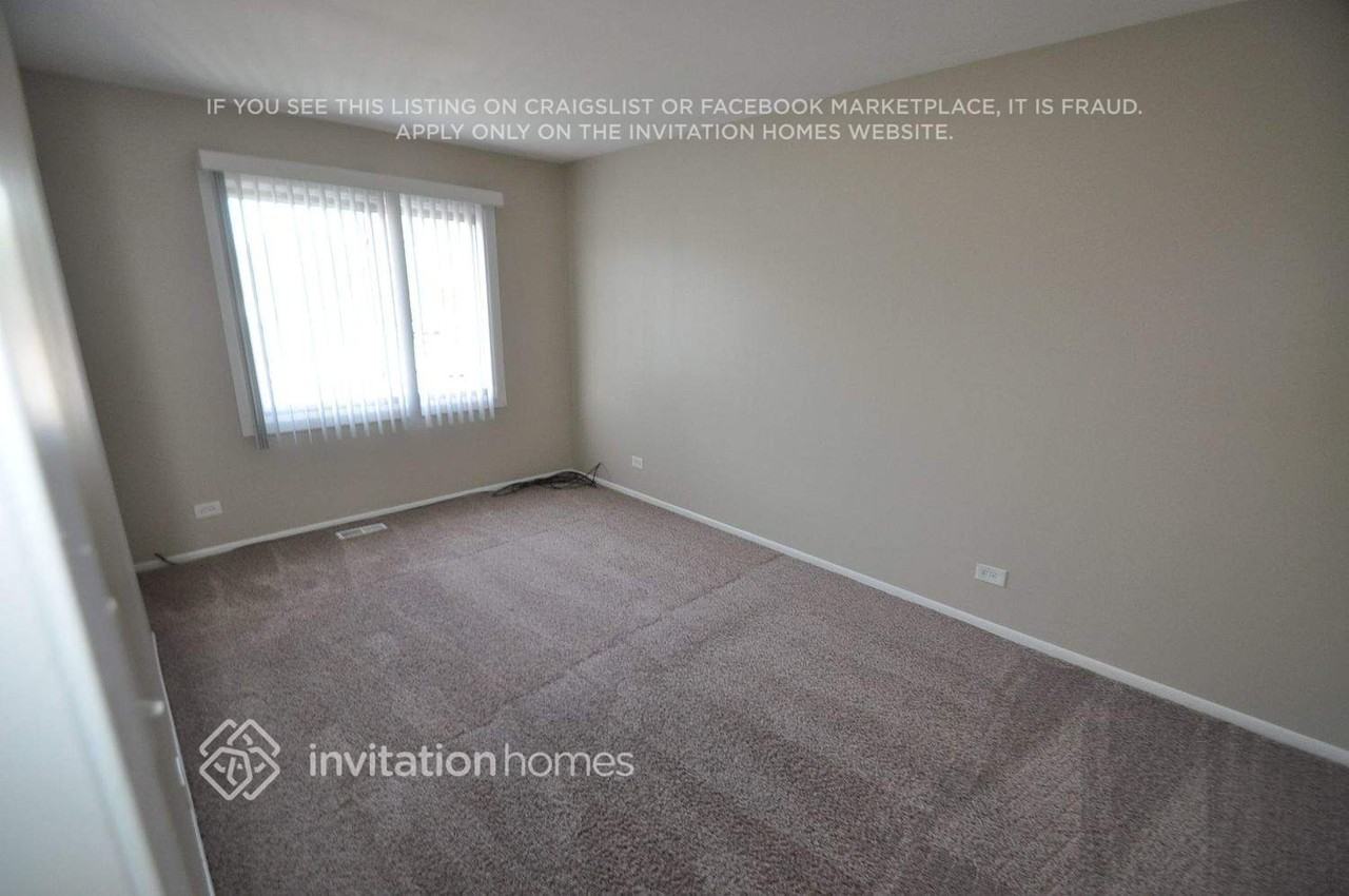 9224 162nd St - Photo 6 of 10