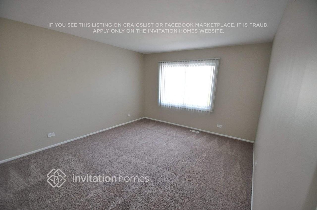 9224 162nd St - Photo 7 of 10