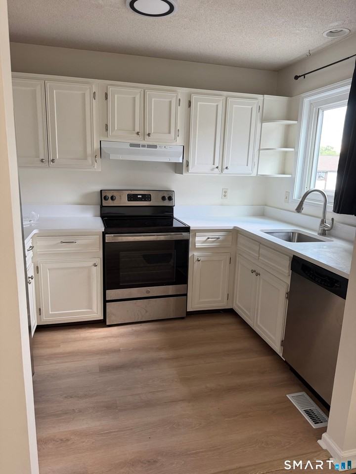 27 Crows Nest Ln - Photo 6 of 12