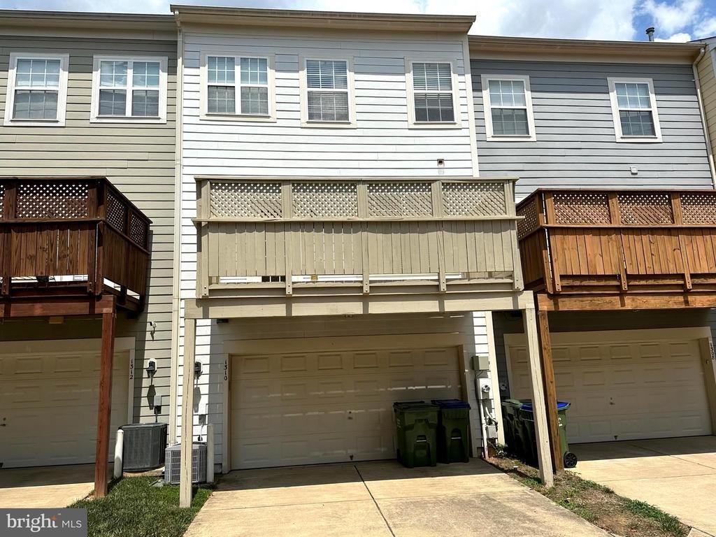 1310 Saunders Dr - Photo 4 of 30