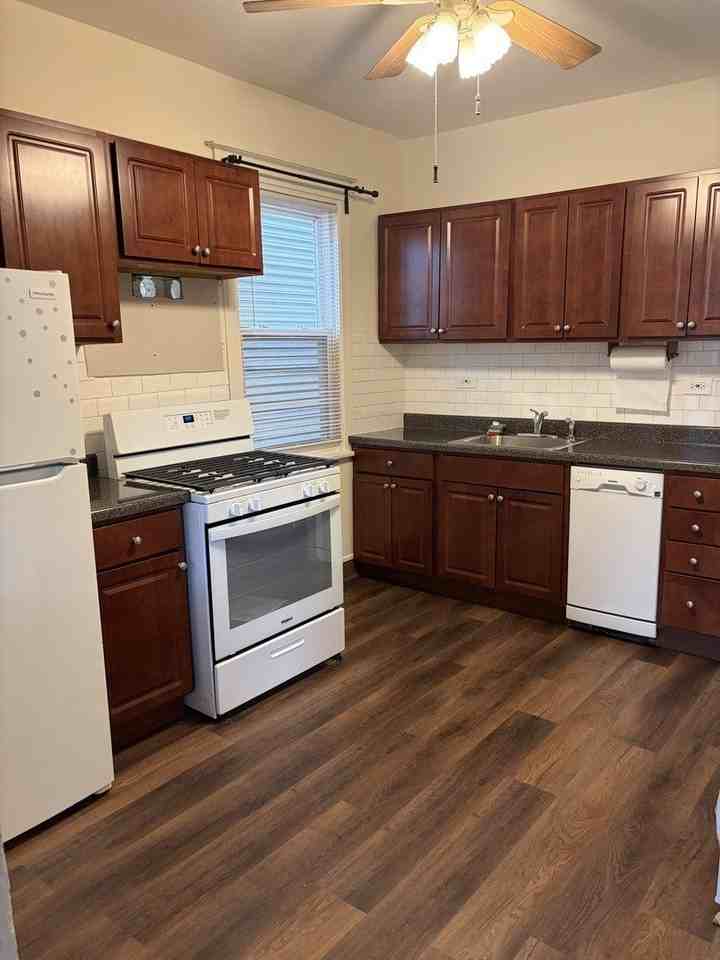 3022 N Hoyne Ave #1 - Photo 4 of 7