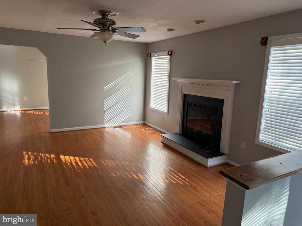 50 Dorothy Ln - Photo 2 of 29