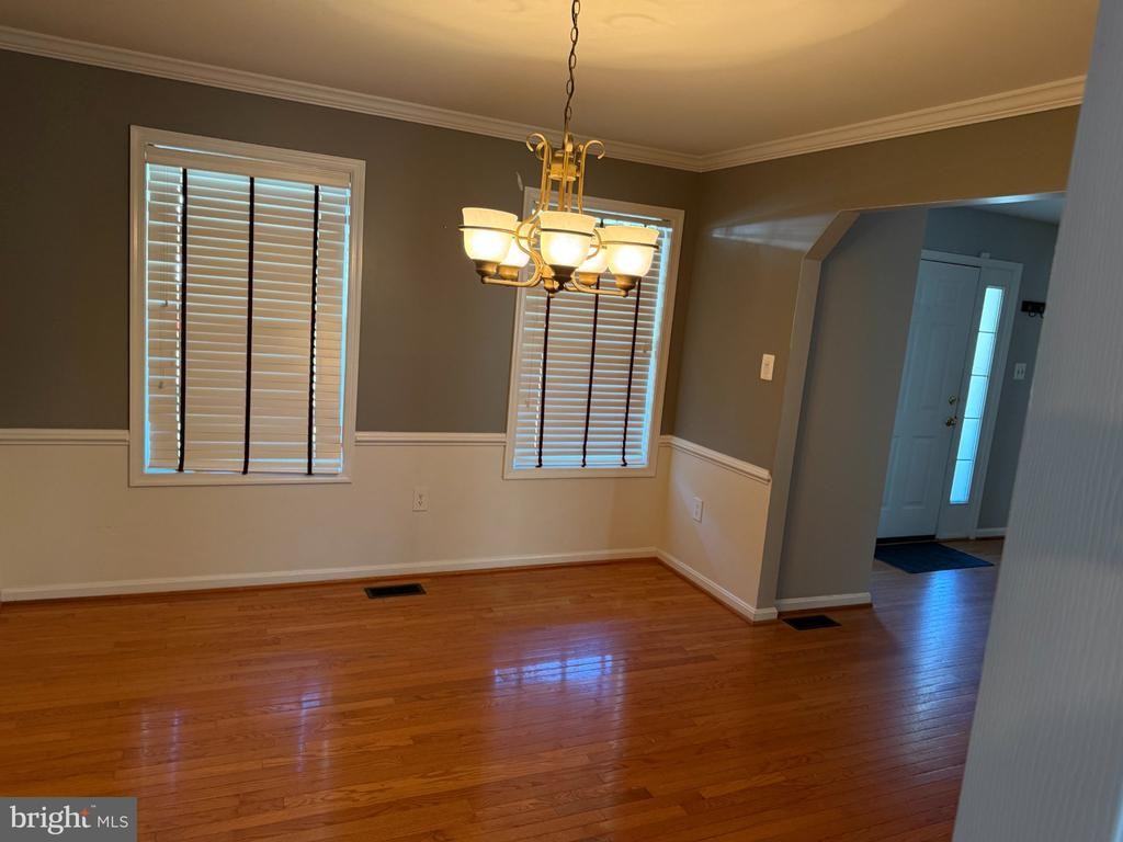 50 Dorothy Ln - Photo 3 of 29