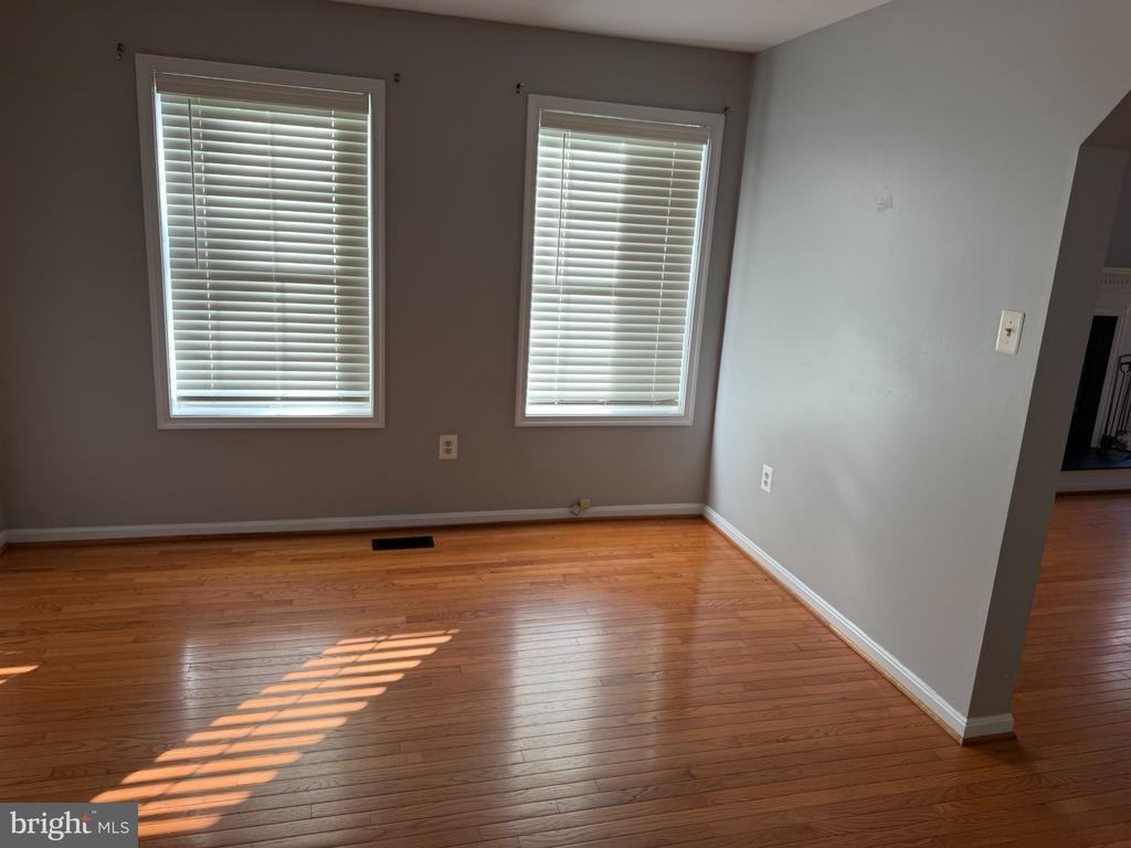 50 Dorothy Ln - Photo 7 of 29