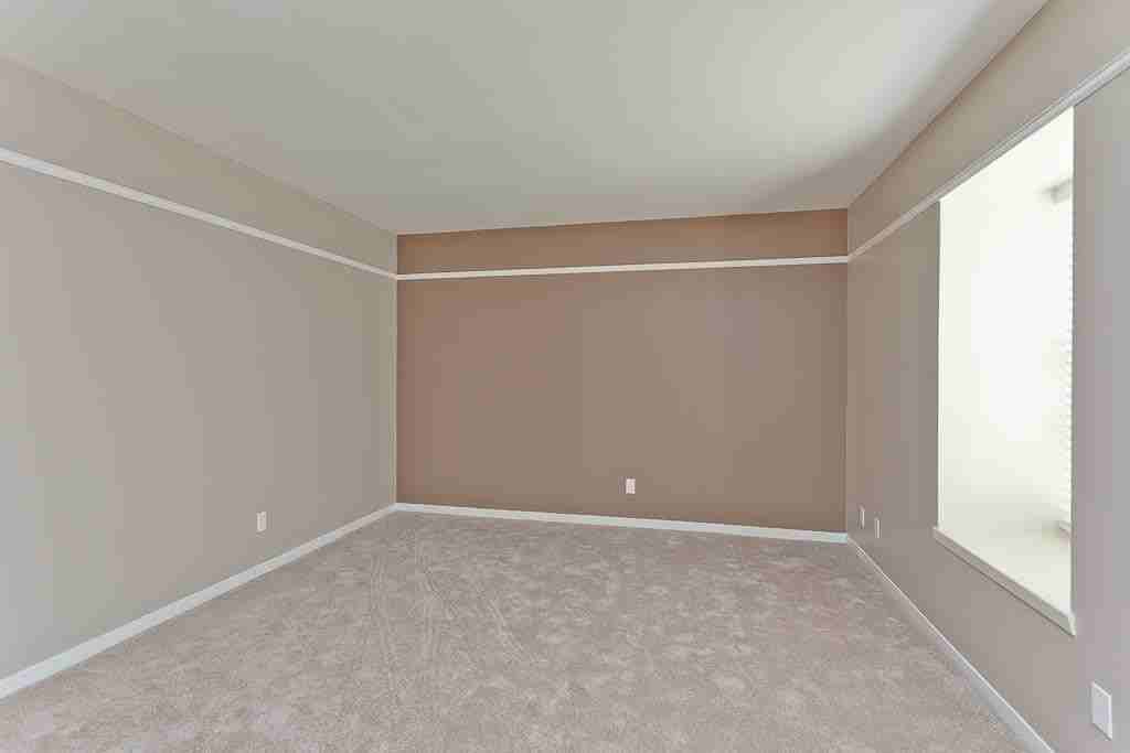 9029 Gaylord Dr - Photo 5 of 23