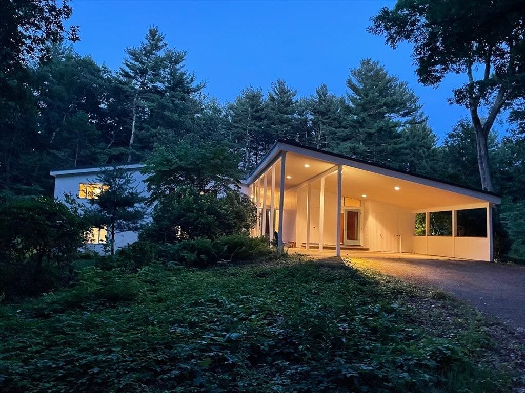 60 Shaw Dr - Photo 2 of 42