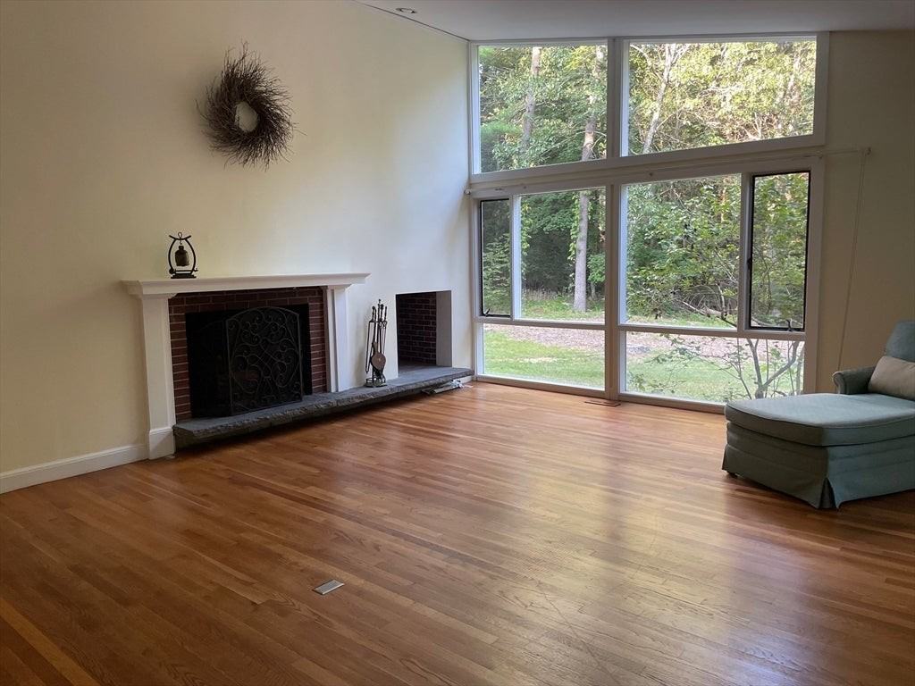 60 Shaw Dr - Photo 3 of 42