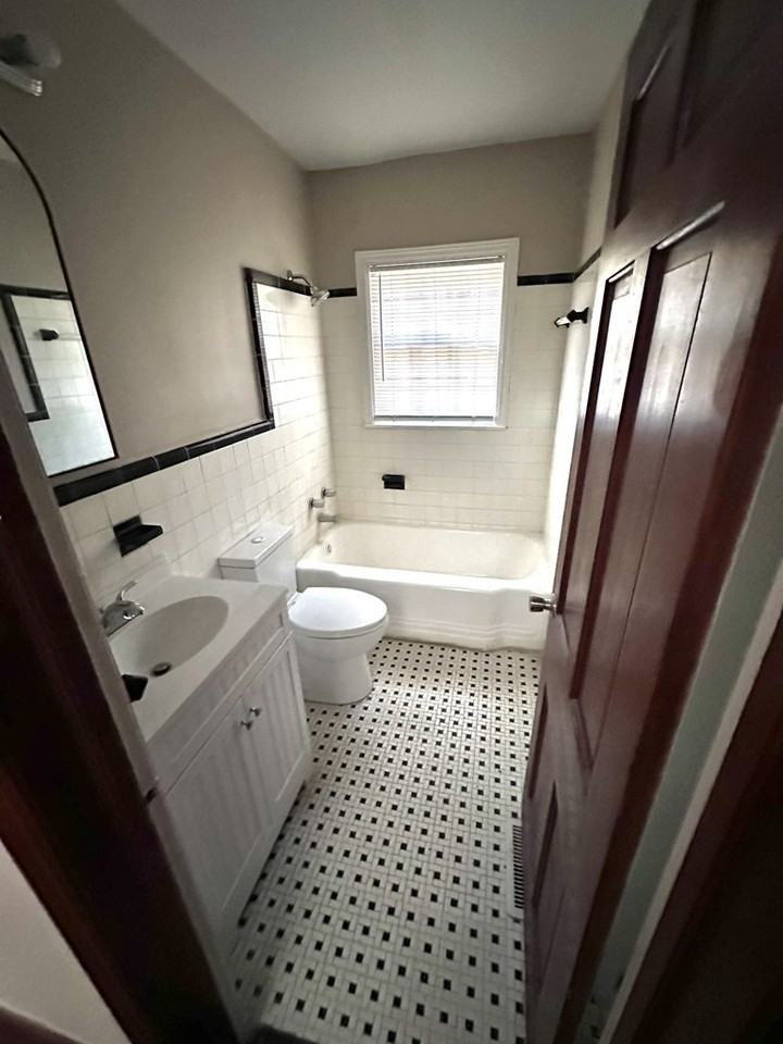 820 W 3rd Ave - Photo 6 of 9