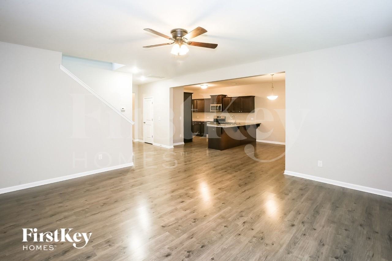 140 Jana Dr - Photo 4 of 19