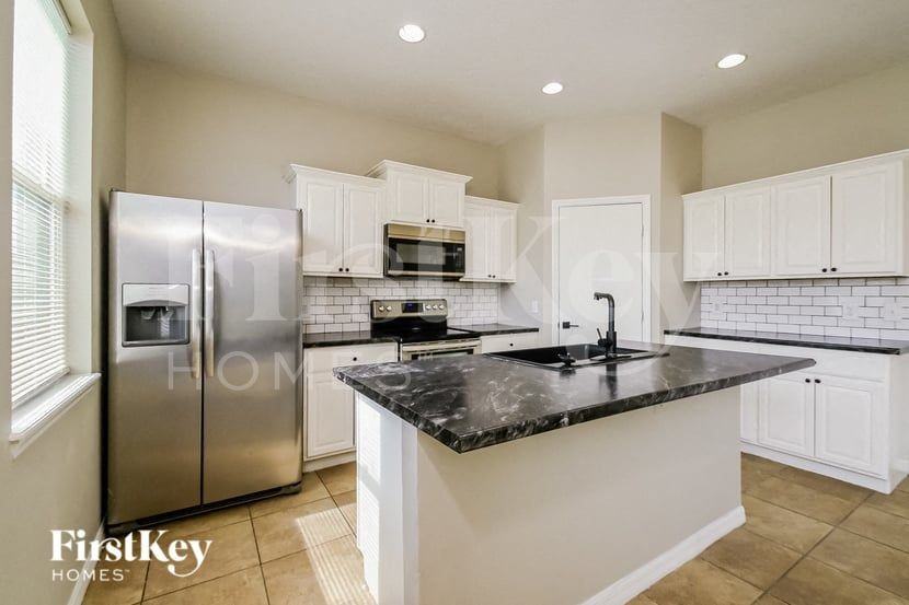 5212 Krenson Woods Way - Photo 5 of 16