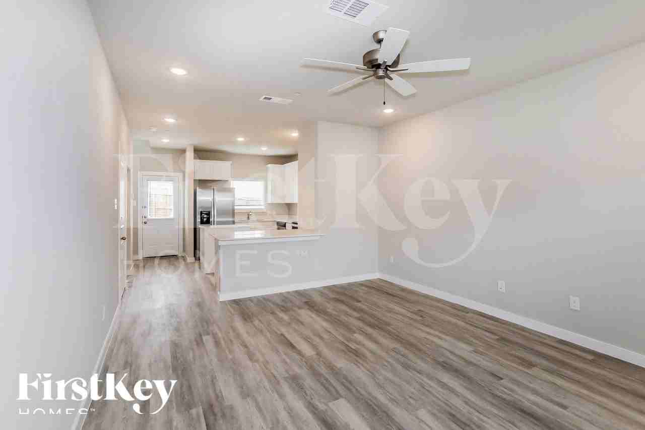 315 Niki Dr - Photo 3 of 16