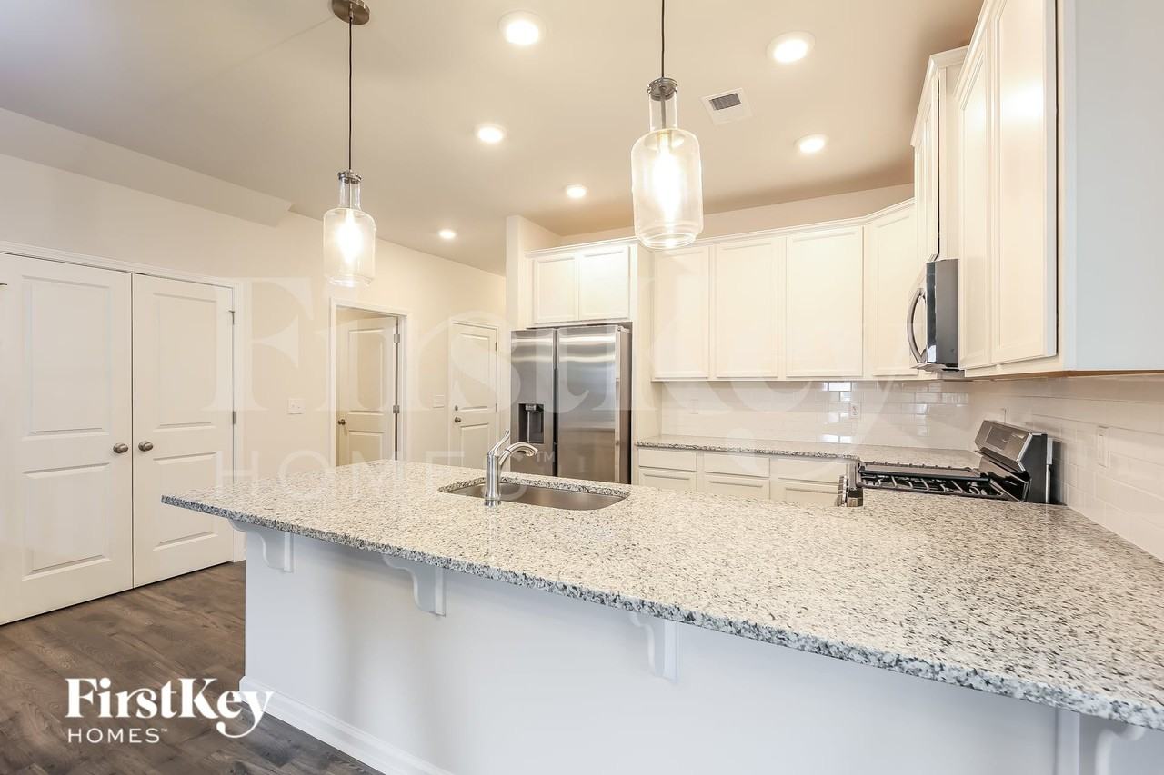 419 Stonefence Dr - Photo 6 of 16