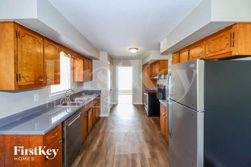 5130 Kingswood Cir - Photo 6 of 15