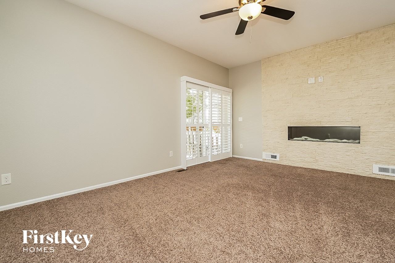 12722 E 105th Ave - Photo 3 of 15