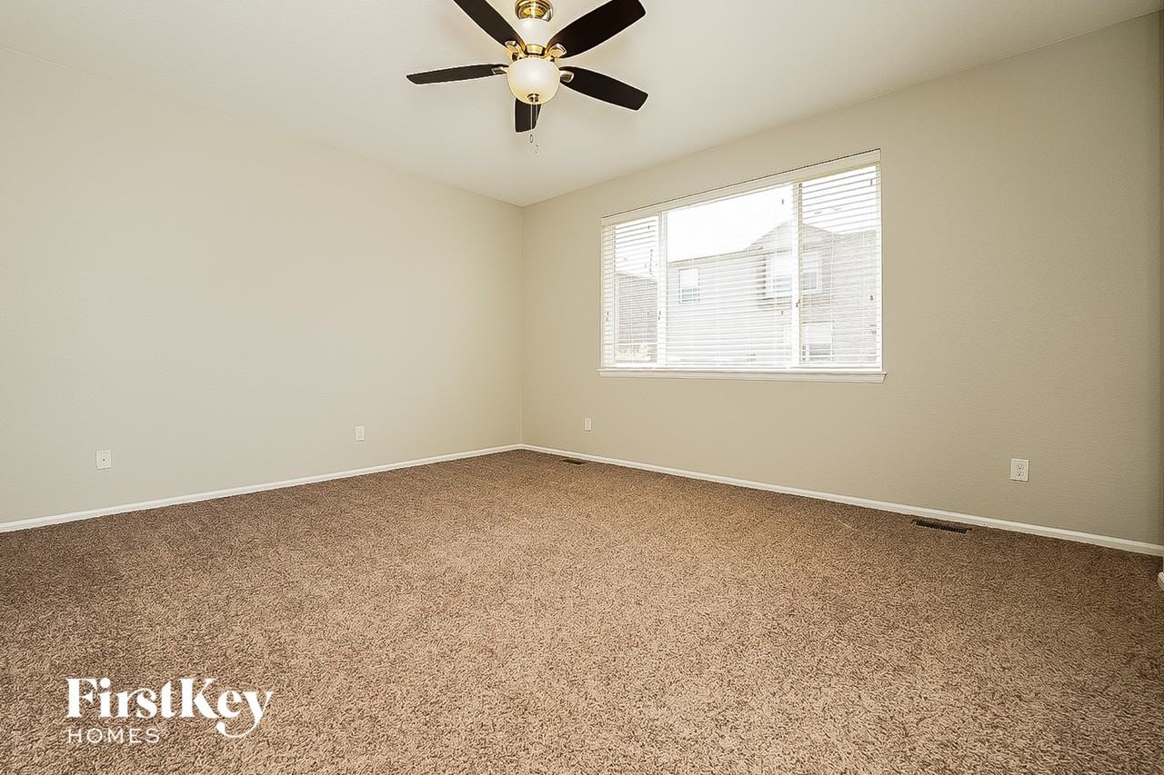 12722 E 105th Ave - Photo 7 of 15