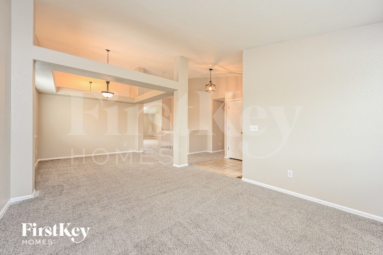 6122 S Quemoy Ct - Photo 3 of 15