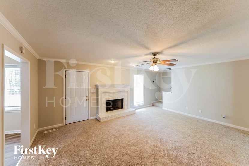 5263 Highland Trace Cir - Photo 3 of 15