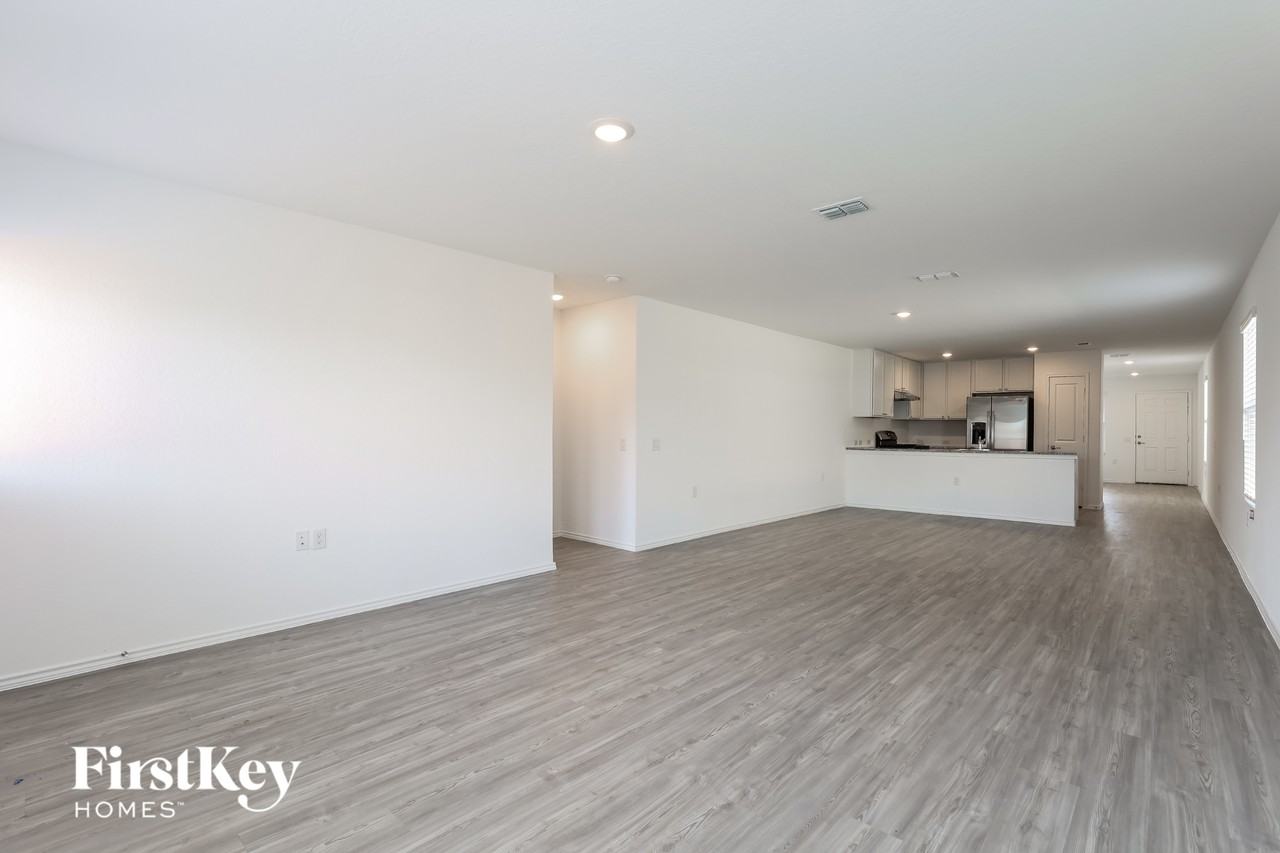 4547 Emma Way - Photo 4 of 15