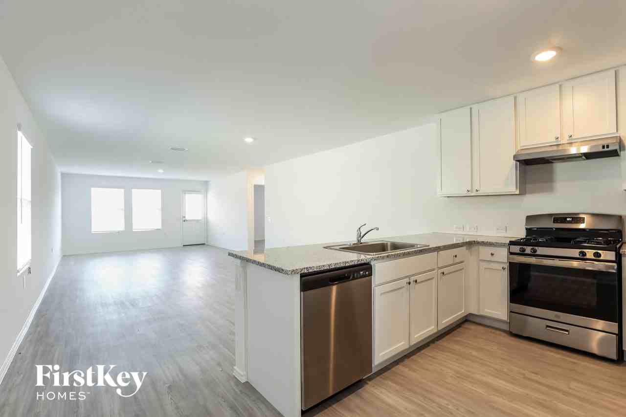 4547 Emma Way - Photo 5 of 15