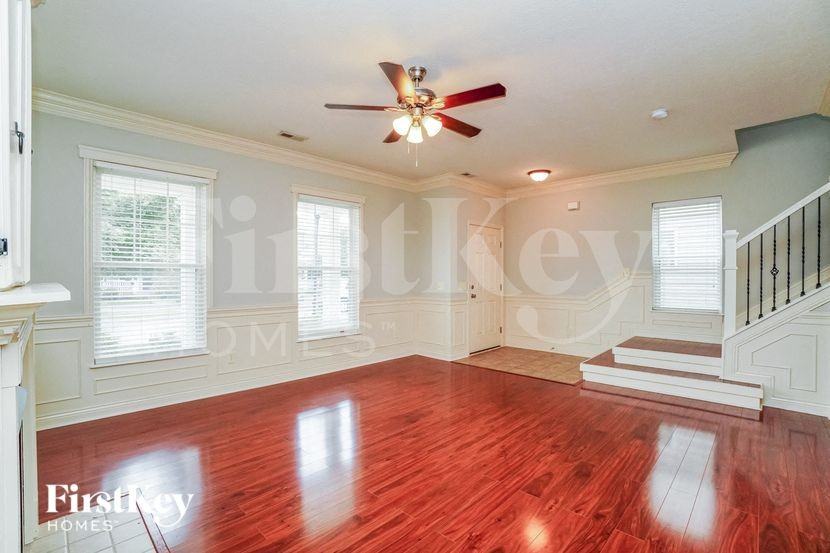 5620 Cardin Blvd - Photo 4 of 16