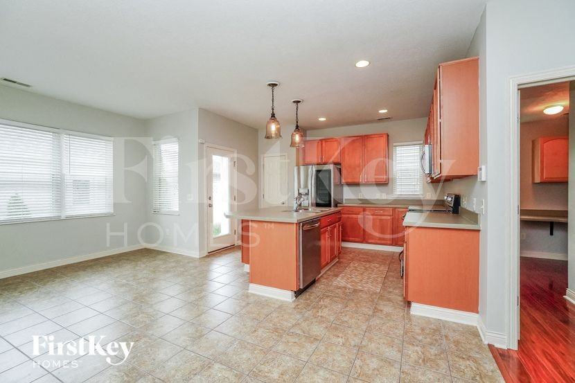 5620 Cardin Blvd - Photo 6 of 16