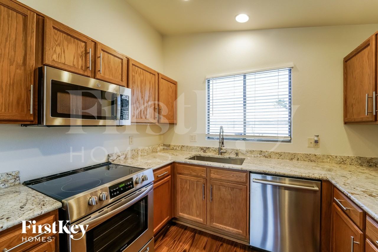 7826 N Sun Flair Dr - Photo 5 of 15