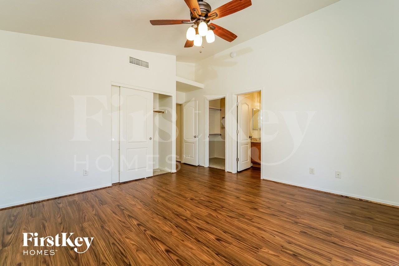 7826 N Sun Flair Dr - Photo 7 of 15