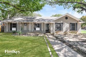 featured image of 600 Nw Chisholm Rd