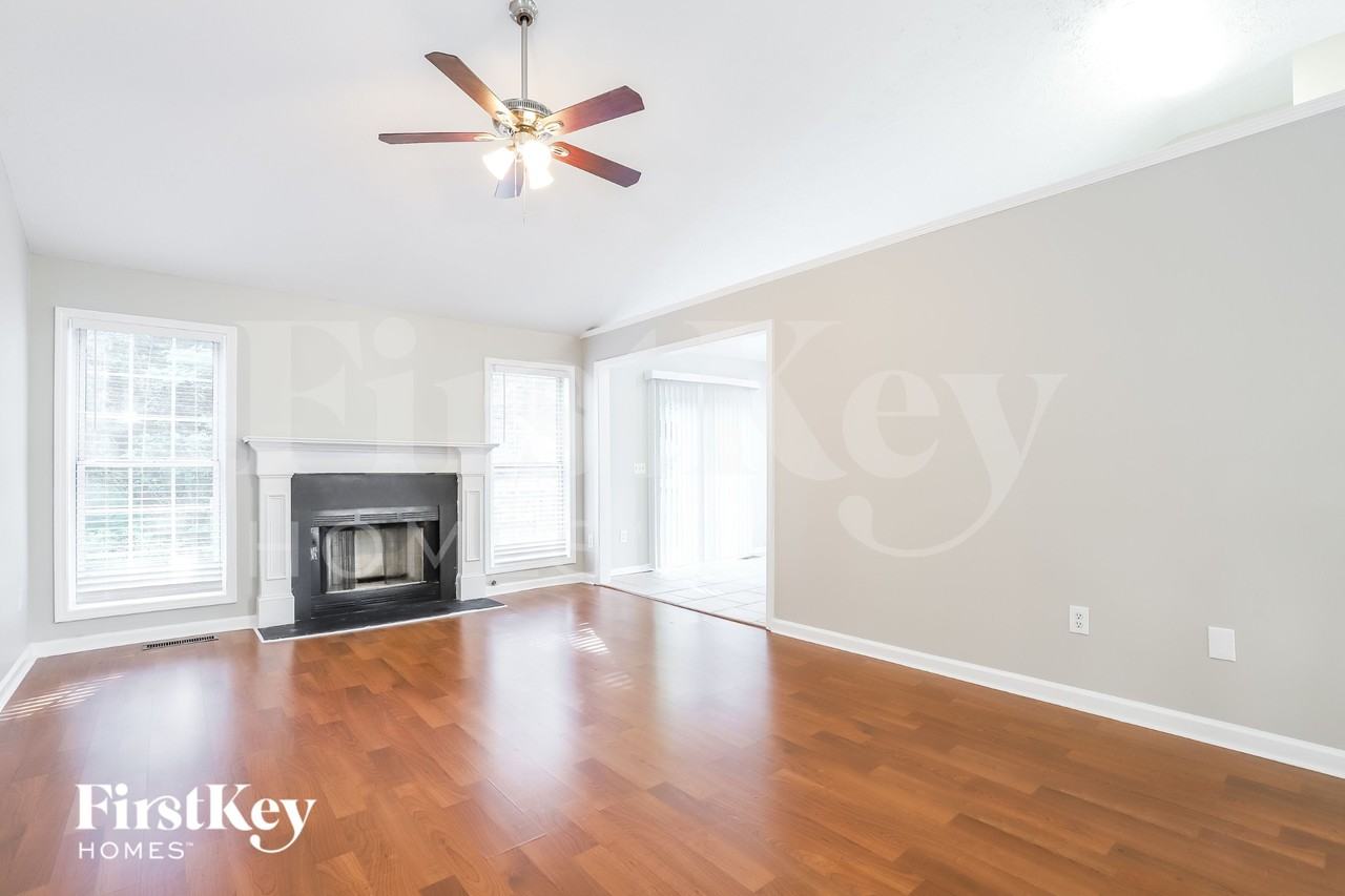 3640 Palisade Park Dr - Photo 4 of 15