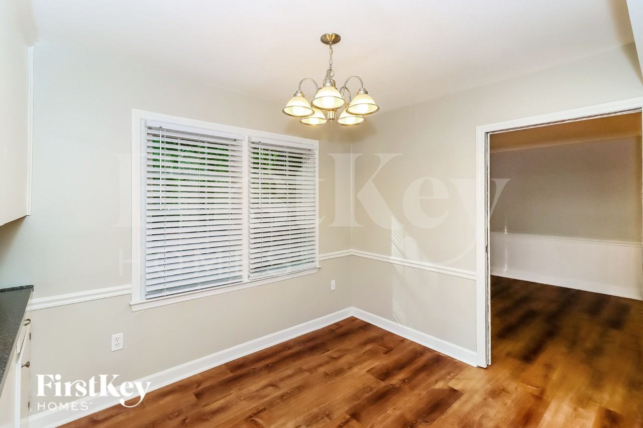 7625 Summerwood Ln - Photo 6 of 16