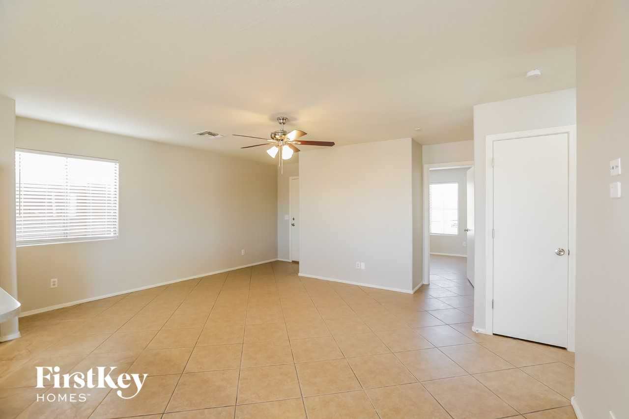 21286 N Duncan Dr - Photo 5 of 15