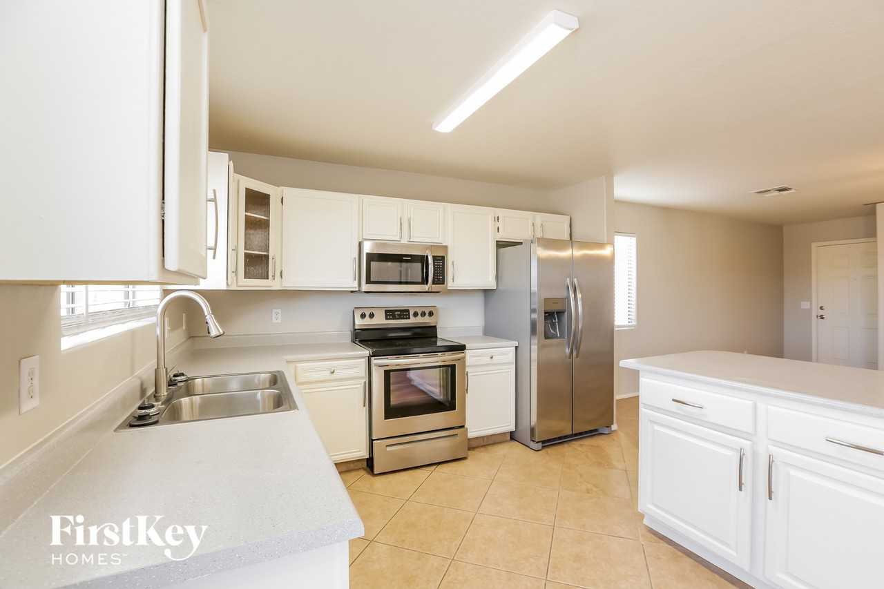 21286 N Duncan Dr - Photo 6 of 15