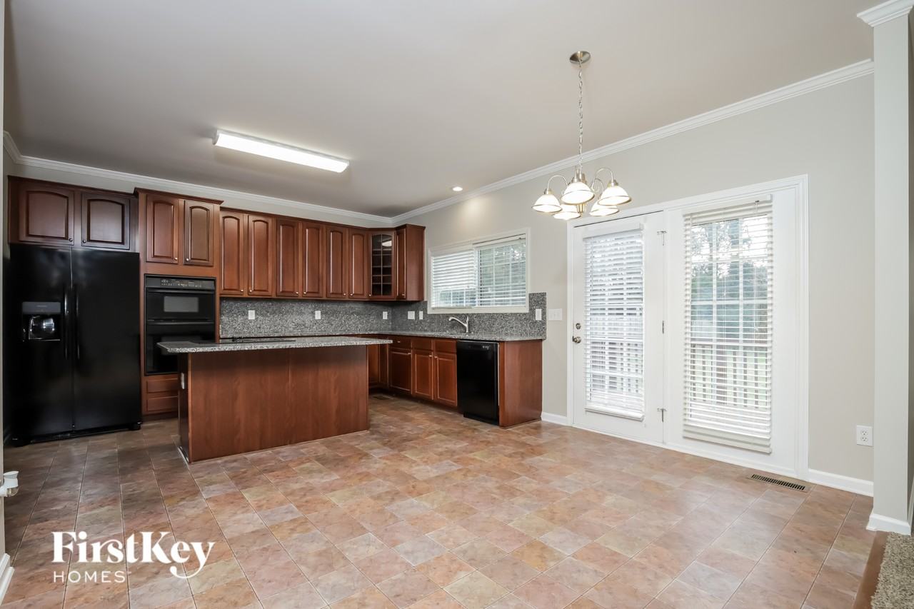 2948 Logbridge Rd - Photo 4 of 15
