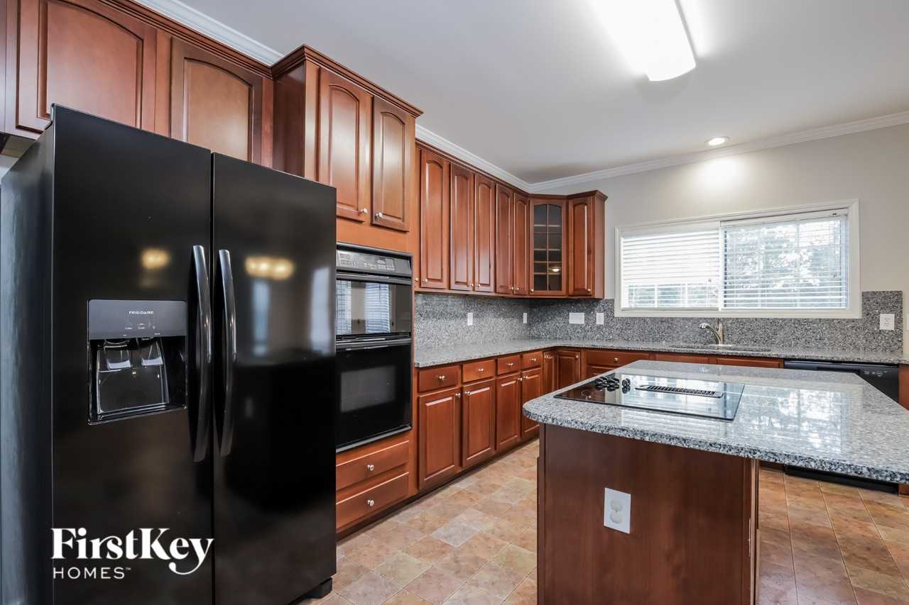 2948 Logbridge Rd - Photo 6 of 15