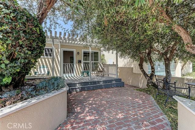 1309 Oak Ave - Photo 2 of 8