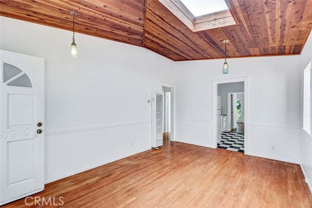 1309 Oak Ave - Photo 5 of 8