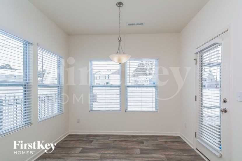 804 Atlantis St - Photo 5 of 15