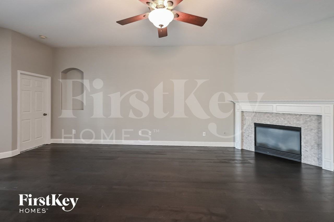 16611 Cypress Marsh Ct - Photo 3 of 15
