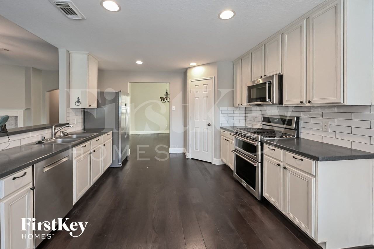 16611 Cypress Marsh Ct - Photo 6 of 15