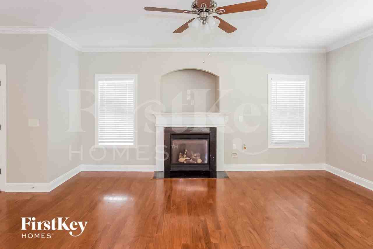 10125 Allison Taylor Ct - Photo 4 of 15