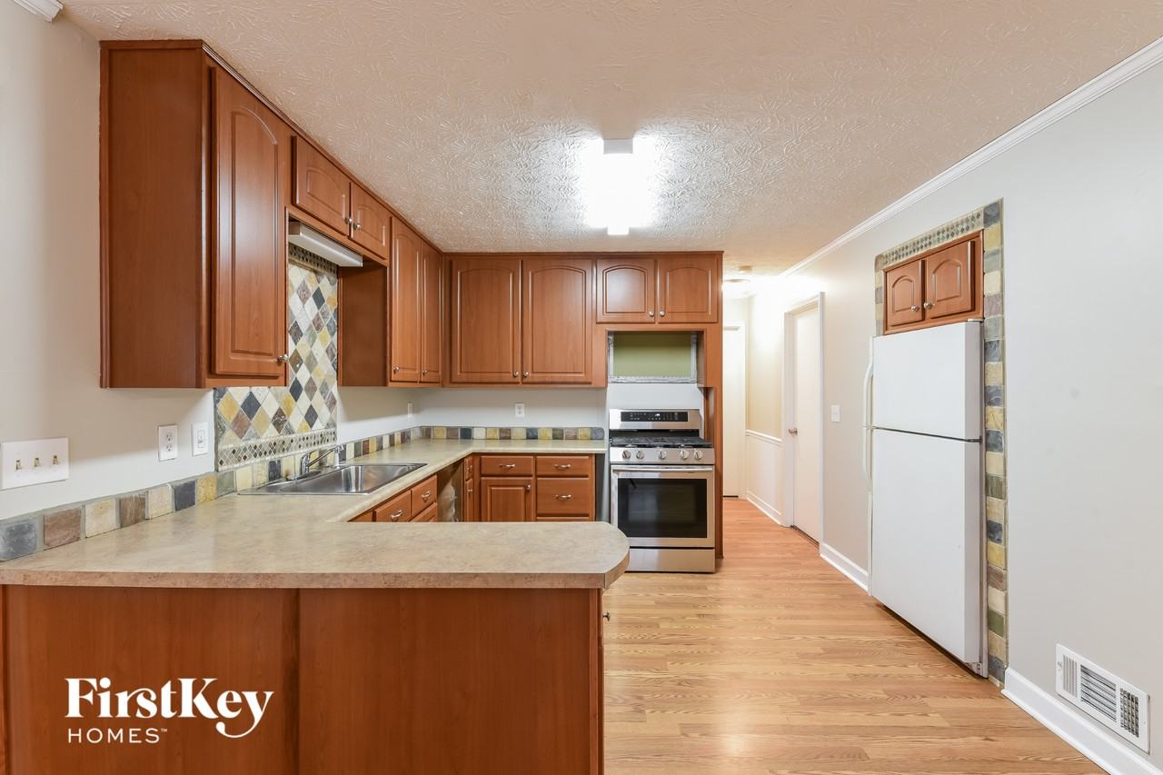 2763 Marcia Dr - Photo 6 of 15