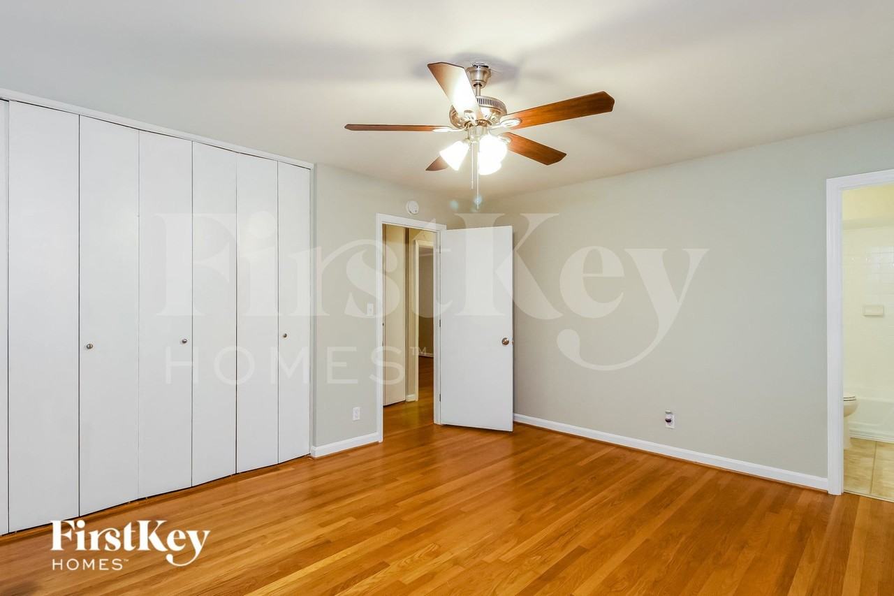 2407 Running Brook Dr - Photo 6 of 15