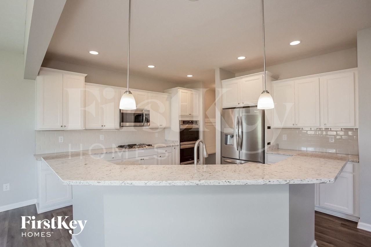 4618 W Otway Ln - Photo 6 of 15