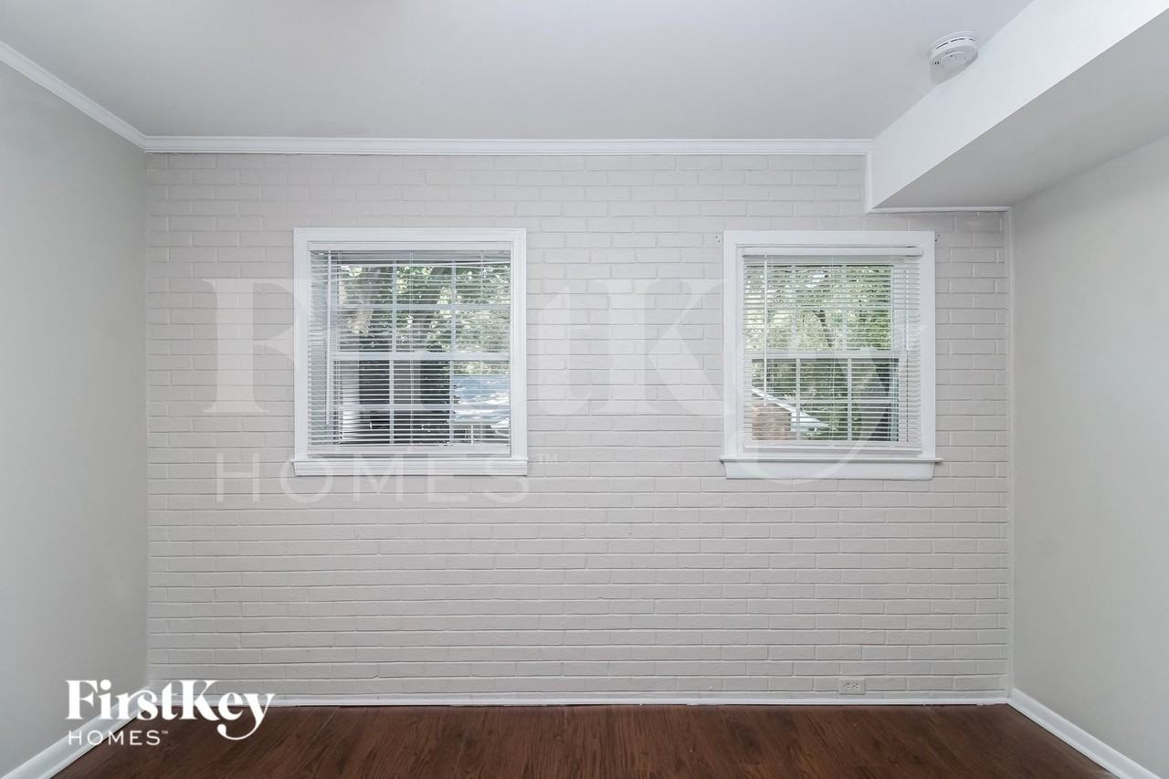 4512 Grendel Rd - Photo 3 of 15