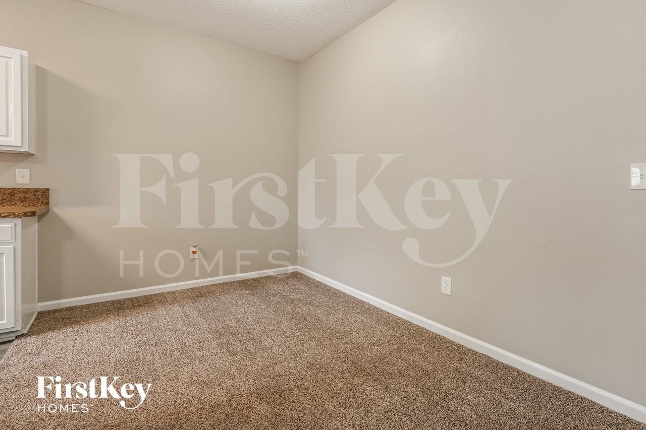 8536 Dandy Ave - Photo 5 of 16