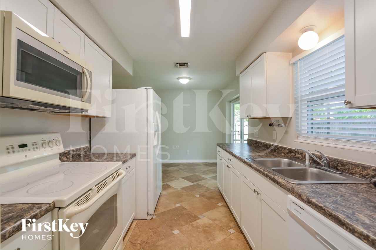 497 Wurst Rd - Photo 6 of 16