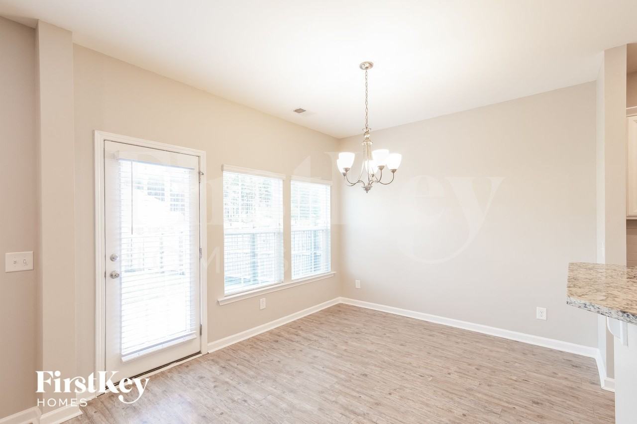 758 Redbud Ln - Photo 5 of 15