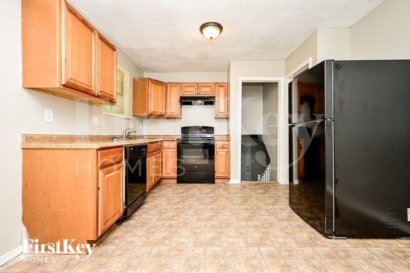 3031 Orbit Cir - Photo 5 of 16