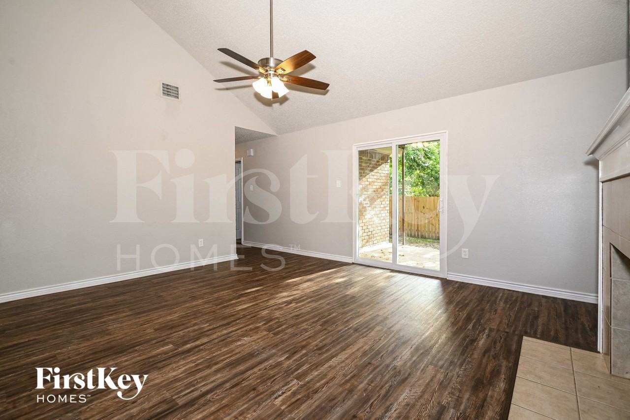 4022 Rustic Trl - Photo 2 of 15